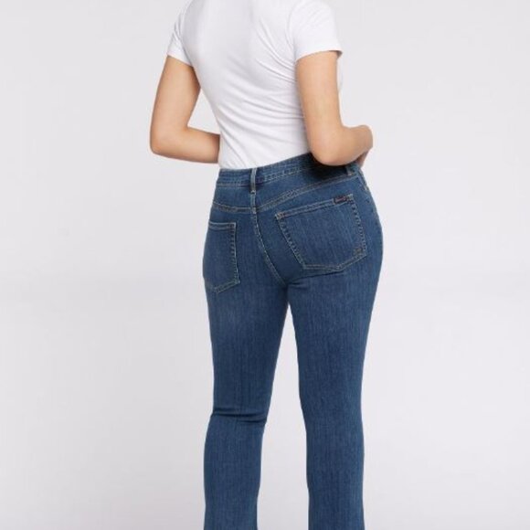 Seven7 THE TRIBECA HIGH RISE STRAIGHT STEP HEM JEAN - Picture 3 of 3